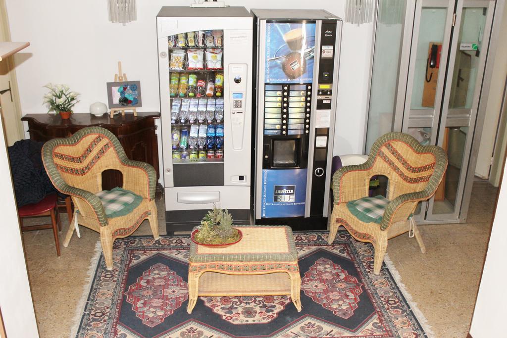 Hotel Hamburg Сенигалия Екстериор снимка