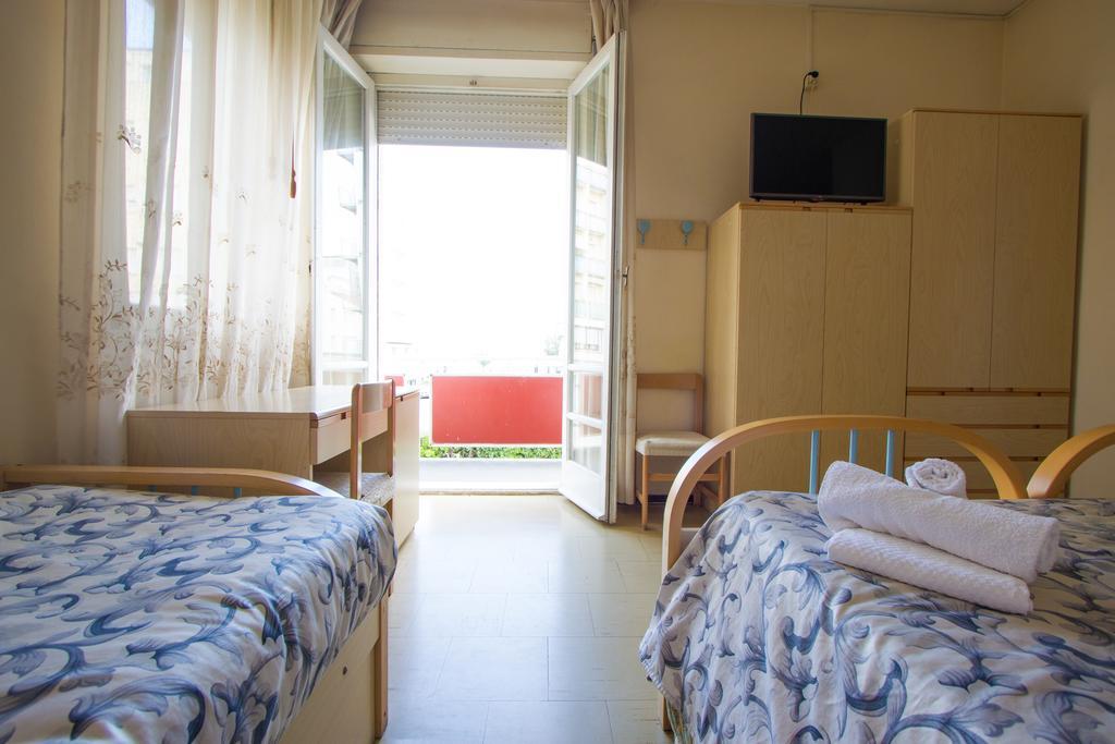Hotel Hamburg Сенигалия Екстериор снимка
